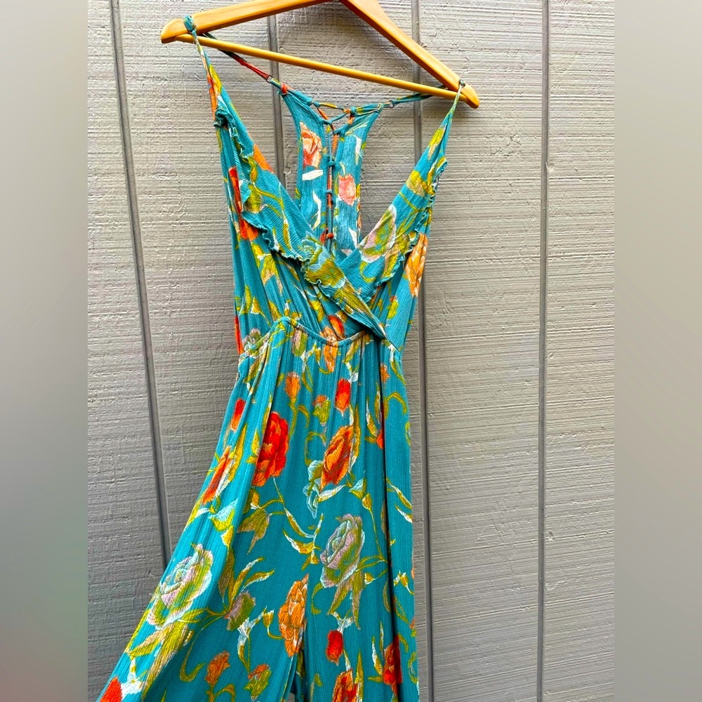 O'NEILL - Maxi Jumpsuit  floral print lace up back  Size Small